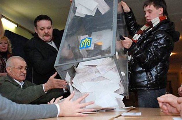 "Технические" партии получили большинство в руководстве окружкомов на довыборах