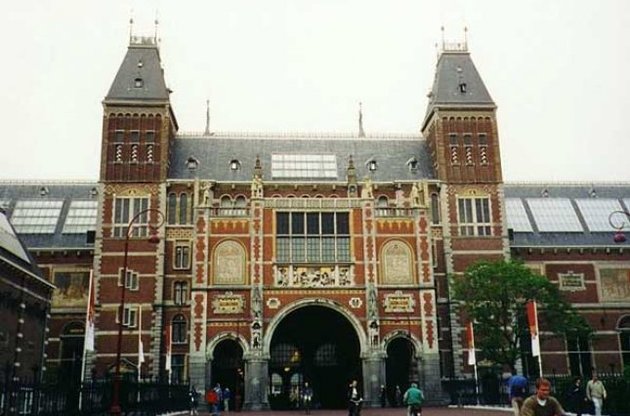 Проверка коллекций жвописи была проведена и в Государственном музее Рейксмузеуме