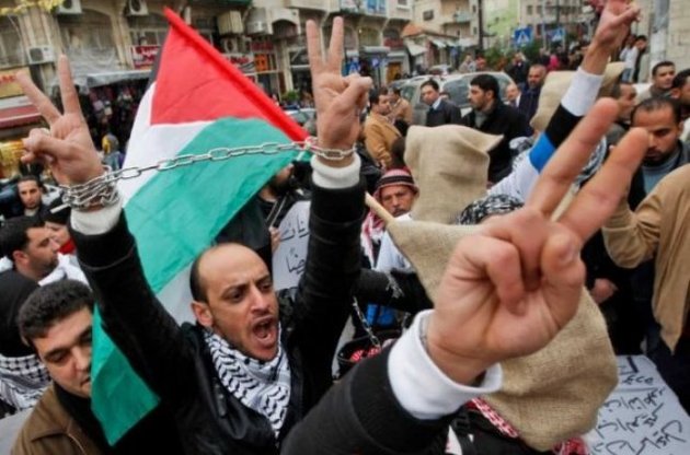 Израиль амнистировал вторую группу палестинских боевиков ради продвижения мирных переговоров