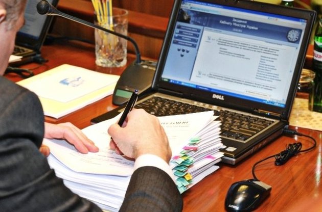 Кабмін прораховує варіанти держбюджету-2014 з дефіцитами від 2% до 3,5%