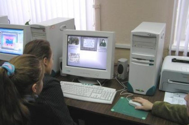 Високий статистичний показник рівня забезпеченості навчальних закладів комп'ютерами не відображує реального стану речей