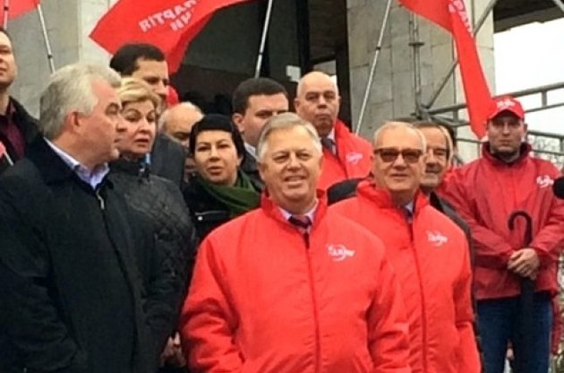 Петр Симоненко выступил на Европейской площади