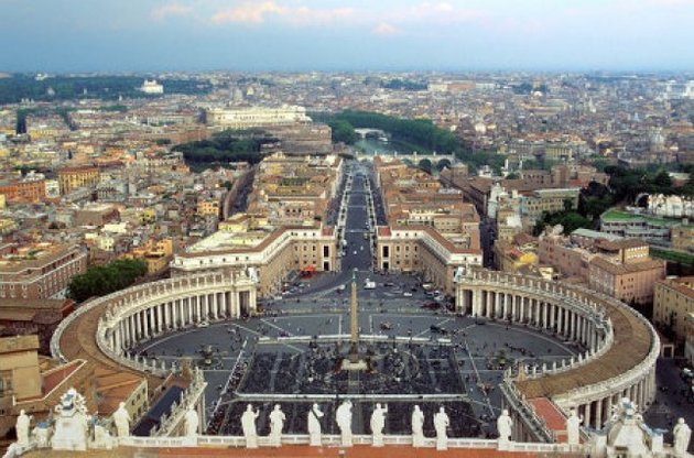 Ватикан опроверг слухи о назначении женщин кардиналами