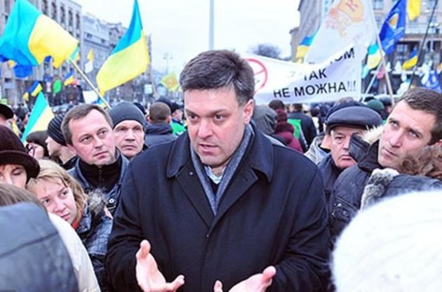 Тягнибок заверил, что активисты Евромайдана готовы простоять все новогодние праздники