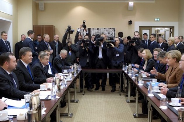 Экс-дипломат: Даже сторонникам Януковича тяжело сформулировать его внешнеполитические приоритеты