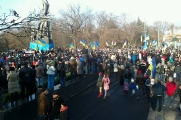 На месте Евромайдана в Харькове проходит митинг в поддержку Януковича