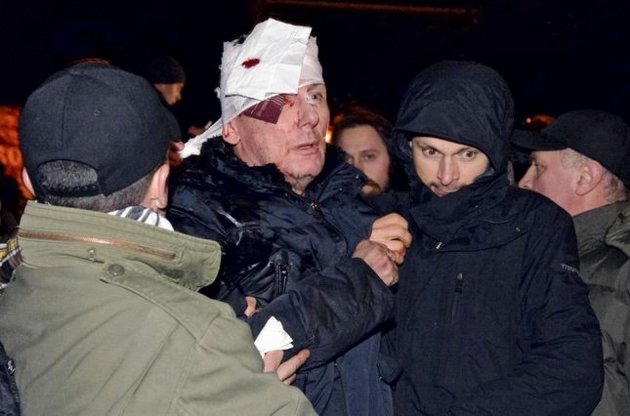 Три лидера оппозиции считают избиение Луценко покушением на убийство