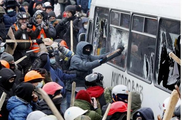 Часть руководства Автомайдана открестилась от столкновений на Грушевского