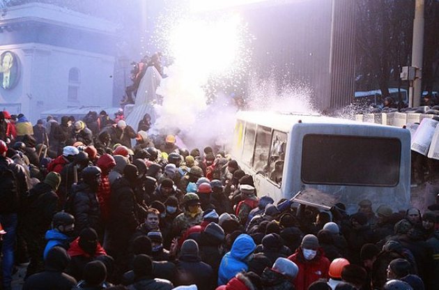 По факту беспорядков в центре Киева милиция задержала более 20 человек