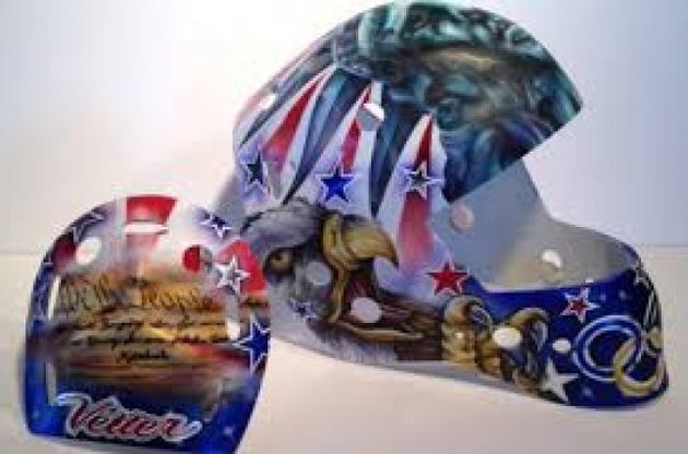 Хокейний шолом Джесіки Веттер став каменем спотикання для політики МОК