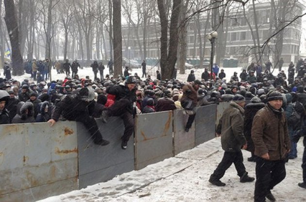 Азаров сообщил российскому телевидению, что на Антимайдан собралась вся Украина