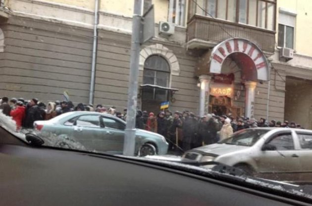 Антимайдан централізовано виводять