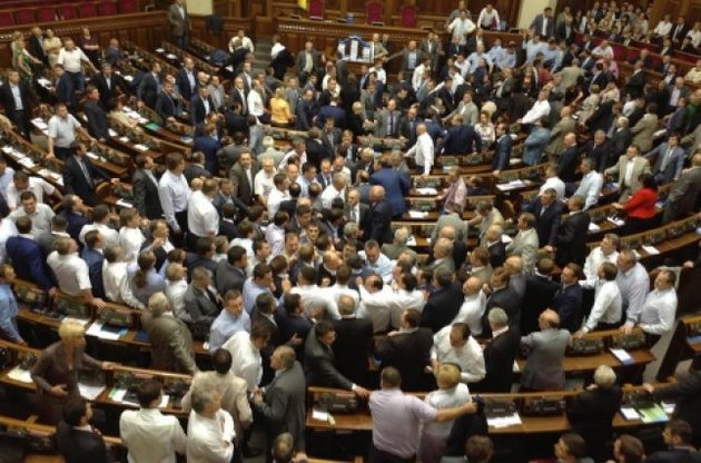 Во вторник Рада решит судьбу &laquo;законов о диктатуре&raquo;