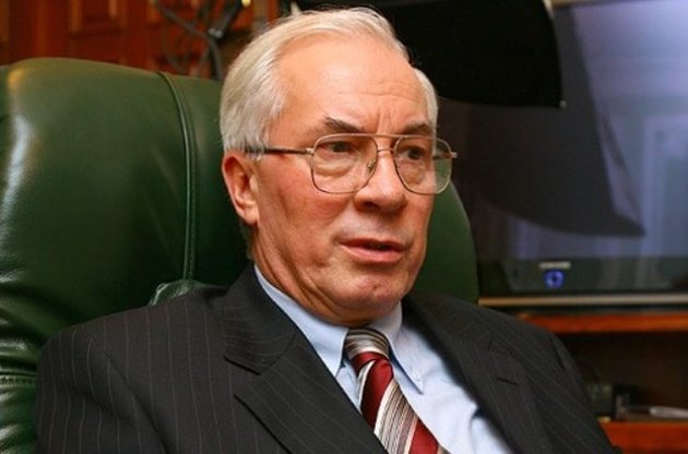 Азаров подал в отставку