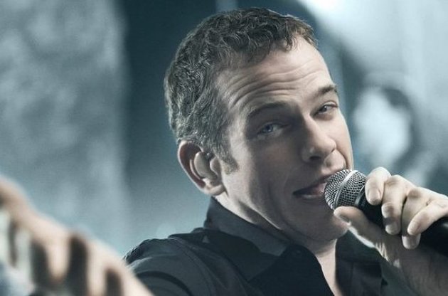 Участник популярного мюзикла &laquo;Нотрдам де Пари&raquo; Гару