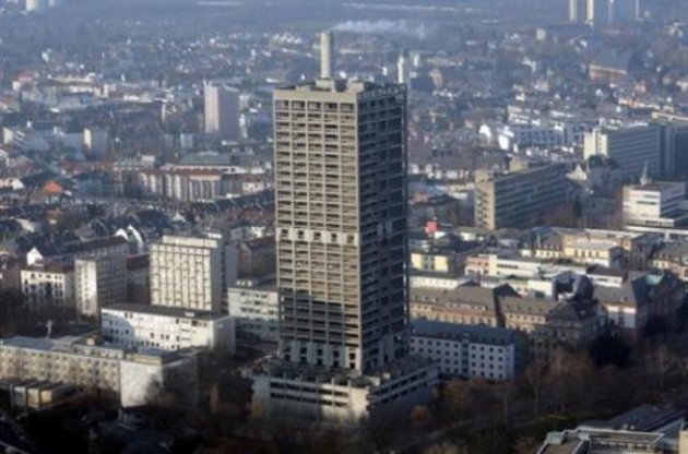 Во Франкфурте снесли самое высокое здание Европы