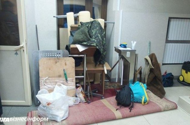 Активісти почали звільняти будинок Мінагрополітики