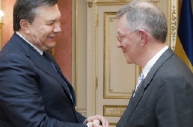 Янукович встретился со спецпосланником генсека ООН и главой дипломатии ЕС Эштон