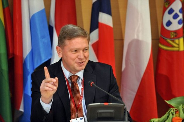 Еврокомиссар Фюле предложил дать Украине перспективу членства в ЕС