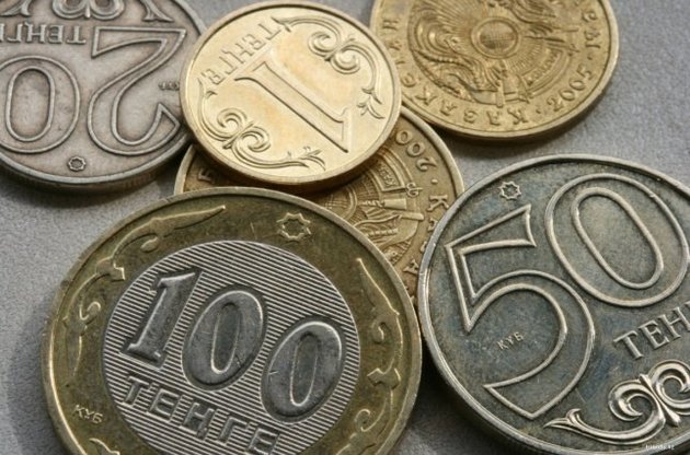 Нацбанк Казахстану обвалив курс національної валюти