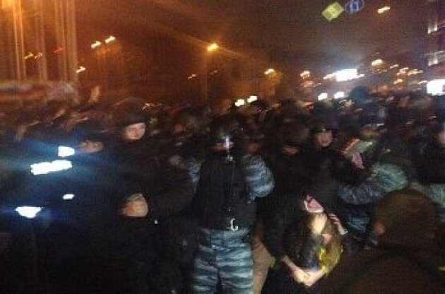 У Рівному активісти роззброїли місцевий загін &quot;Беркута&quot;