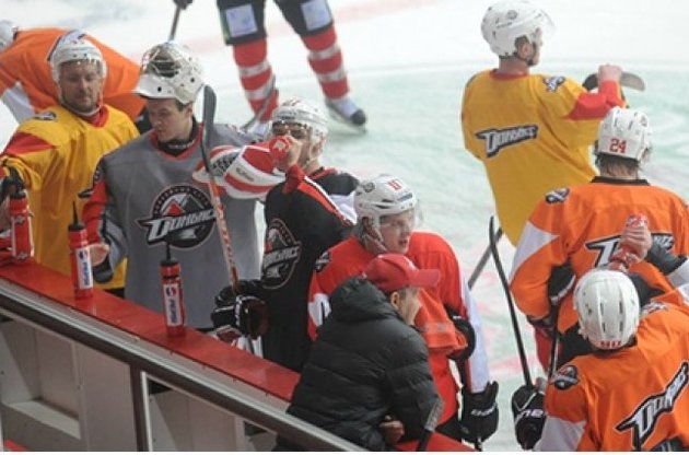 &quot;Донбас&quot; продовжує підготовку до матчів КХЛ у звичайному режимі