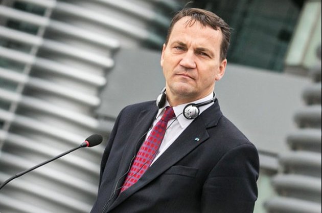 МЗС Польщі закликав заморозити всі активи оточення Януковича