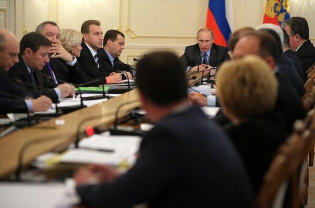 Путин собрался открыть счет в банке "Россия", попавшем под санкции США