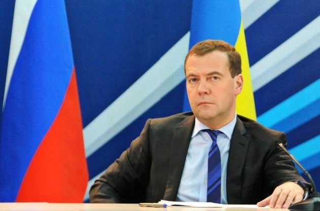 Медведев: Россия не обещала защитить от себя Украину