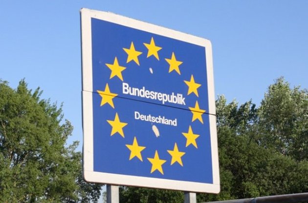Германия с июля может сделать бесплатными визы для украинцев