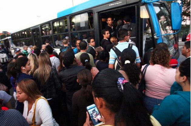 Працівники метро Сан-Паулу, де відбудеться відкриття ЧС-2014, припинили страйк