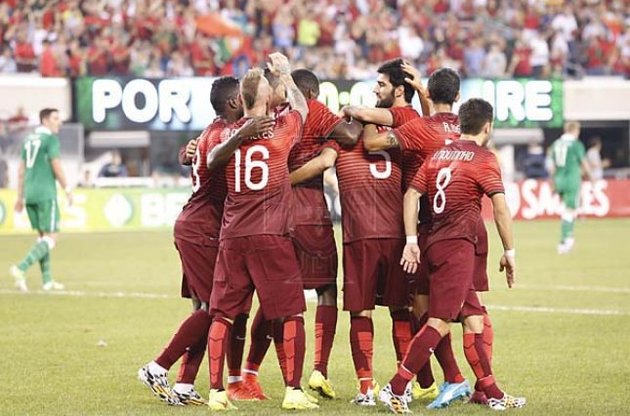 В матче против Ирландии Криштиану Роналду лишь поздравлял партнеров