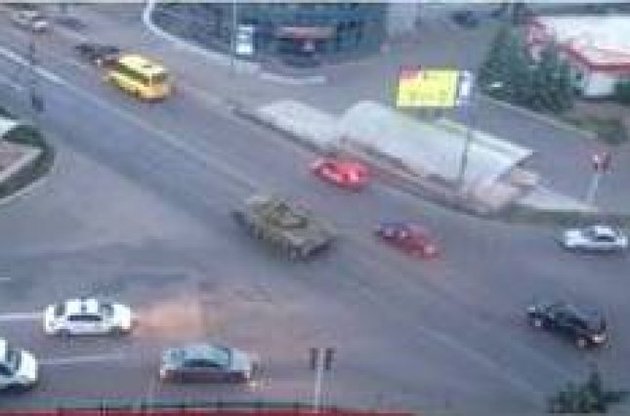 В Донецк вошла колонна из трех российских танков