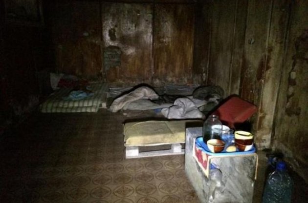 Подвал в здании СБУ в Славянске, где террористы держали заложников