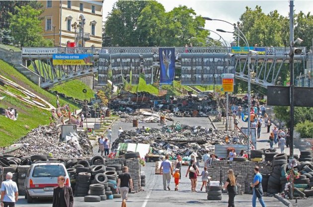 Постояльці Майдану пообіцяли зірвати парад на День Незалежності