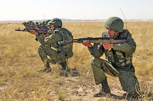 НАТО заявив про загрозу вторгнення Росії в Україну під виглядом миротворців