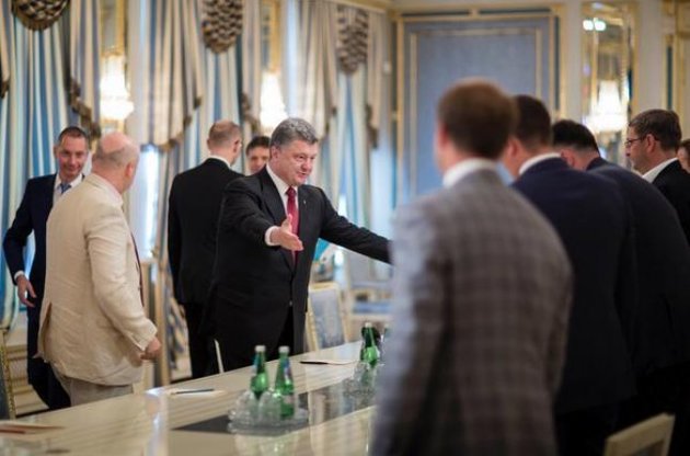 Порошенко провел встречу с руководителями парламентских фракций и групп