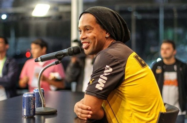 Роналдінью шукає нове місце роботи