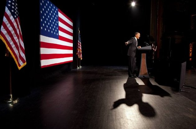 США не поспішають озброювати Україну, доки Росія шле танки терористам