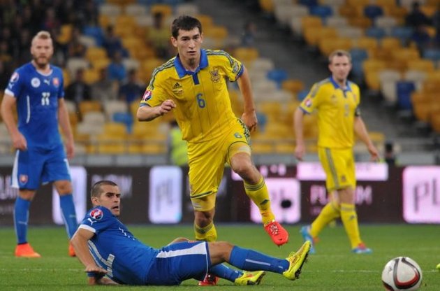 Защитник сборной Украины назвал поражение от Словакии худшей игрой времен Фоменко