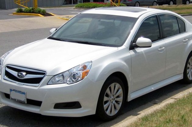 Неизвестные угнали "Subaru Legacy" консула Германии