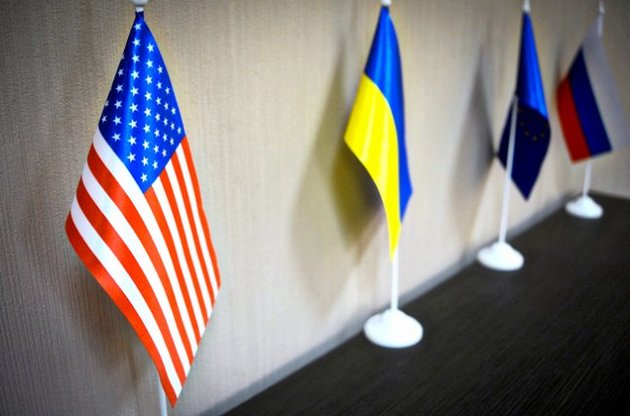 Украина стала второй в списке врагов россиян, значительно уступив Америке
