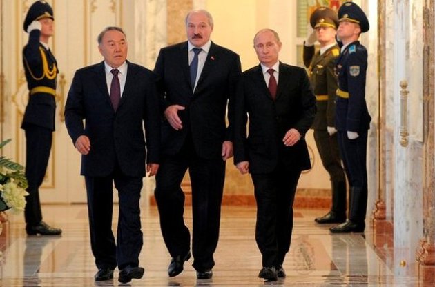 Минск одобрил экономический союз с РФ и Казахстаном, выторговав "компенсацию"
