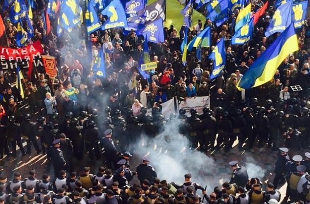 Оппозиционный блок возмущен событиями под Радой