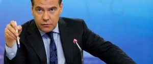 Медведев: Отвод войск от границы с Украиной не является сигналом Вашингтону