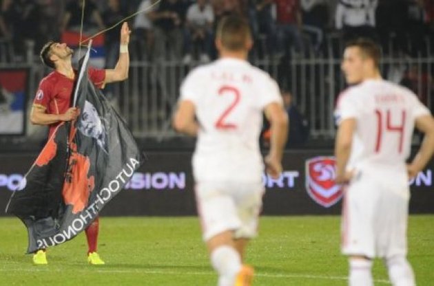 Албанский флаг сорвал поединок в Белграде