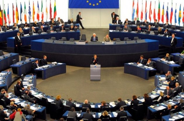 В Европарламенте развалилась фракция сторонников Путина