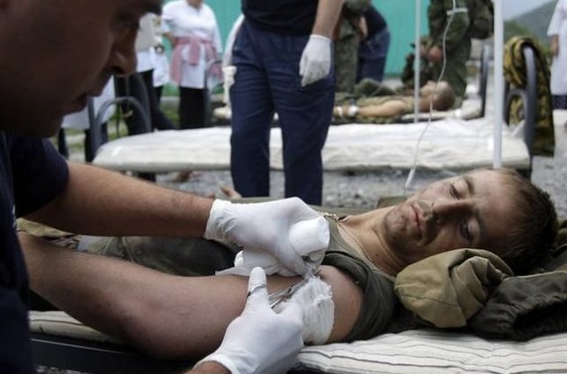 Канадські хірурги приїдуть в Київ оперувати постраждалих у військових діях