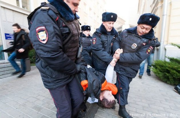 В Москве задержали педагогов и медиков, требовавших обещанное госжилье