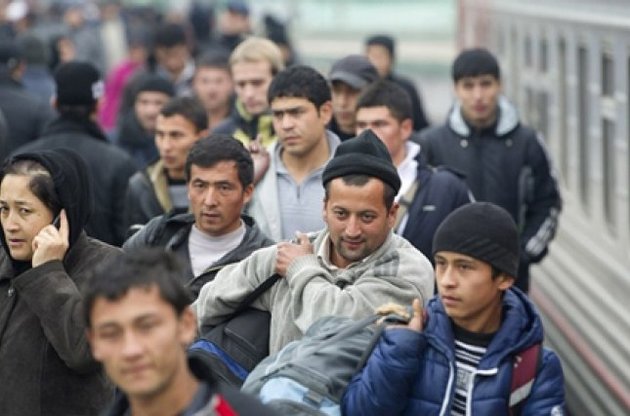 Крым наводнили трудовые мигранты из Молдовы, Армении, Азербайджана и Средней Азии - ФМС